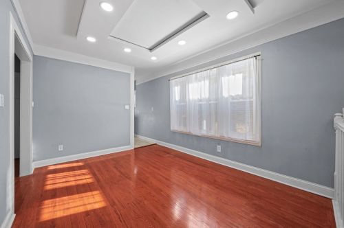 2102 71st St, Chicago IL  60649-2104 exterior