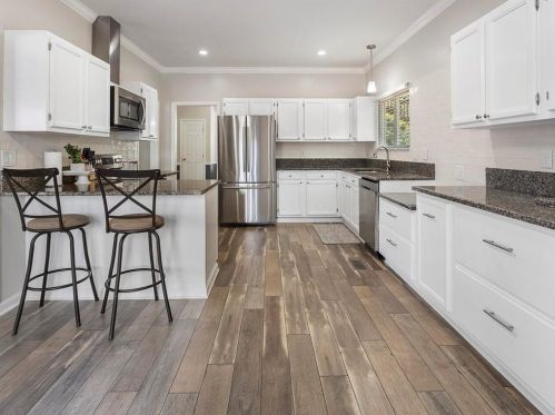 8474 Lake Dr, Lithonia GA  30039-6562 exterior