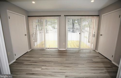 42 Magnolia Ct, Trenton NJ 08648-4828 exterior