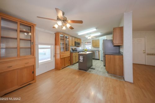 5802 Rocking Cir St, Tucson AZ 85713-6323 exterior