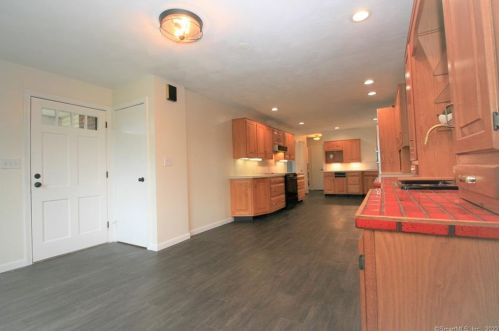 2584 Mtn Rd, Torrington CT 06790-2709 exterior