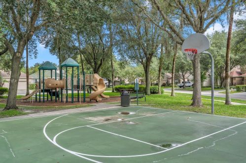 10246 Evergreen Hill Dr, Tampa FL 33647-2944 exterior