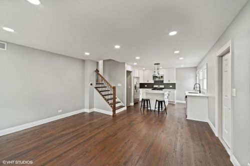 773 Willow Rd, Elmhurst IL  60126-1766 exterior