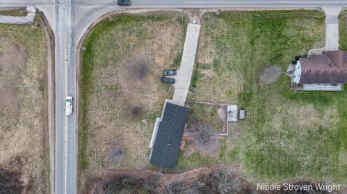 4013 8th Ave, Wyoming MI  exterior