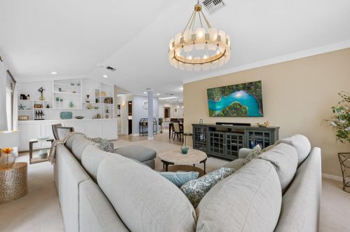 5172 Seahorse Ave, Naples FL 34103-2470 exterior