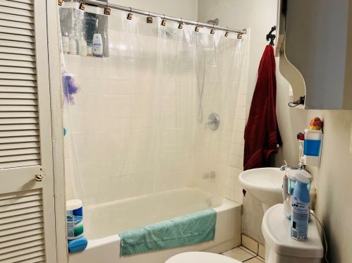 1417 Sunnyside Ave, Chicago IL 60640-5405 exterior