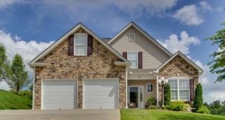 417 Winding Brook Ct, Greenville, SC 29617-6745