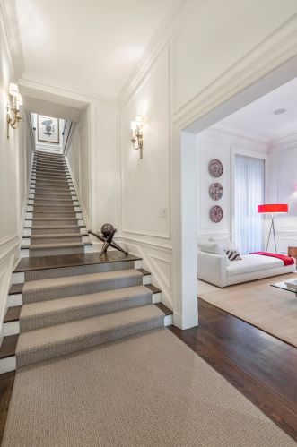 1521 State Pkwy, Chicago IL 60610-1613 exterior