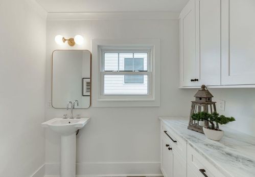 239 Midvale Dr, Atlanta GA  30342-3326 exterior