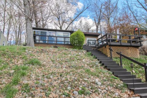 10383 Walnut Dr, Three Rivers MI  49093-8555 exterior