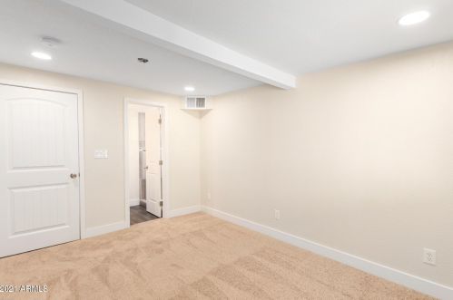 810 27th Ave, Phoenix AZ 85027-1805 exterior