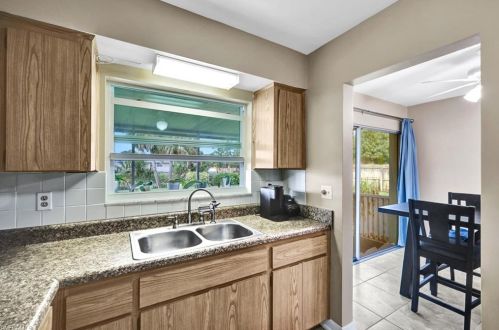 2285 41 Ter, Naples FL 34116-6517 exterior