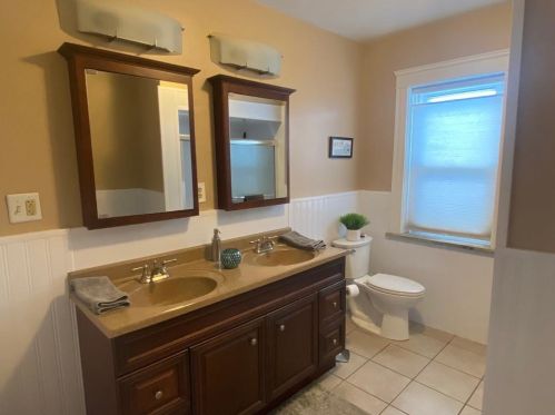 1556 Chalkstone Ave, Providence RI 02909-5532 exterior