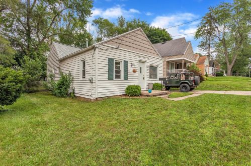 925 Hazen St, Grand Rapids, MI 49507-3329