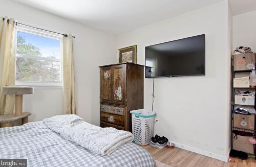 114 Chippewa Trl, Browns Mills NJ 08015-6464 exterior