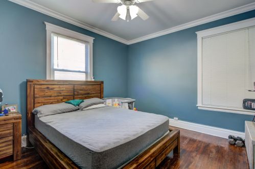 3817 Bernard St, Chicago IL 60618-3230 exterior