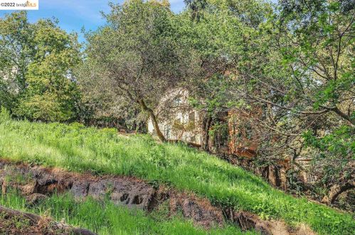 7351 Claremont Ave, Berkeley CA 94705-1422 exterior