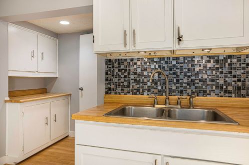 436 Walnut St, Grand Rapids MI 49503-1760 exterior