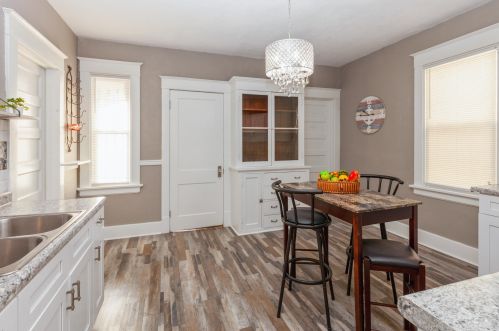 2723 5th St, Milwaukee, WI 53212-2325