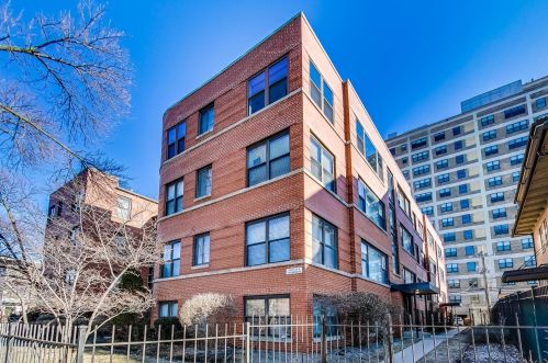 7425 Sheridan Rd, Chicago IL  60626-2011 exterior