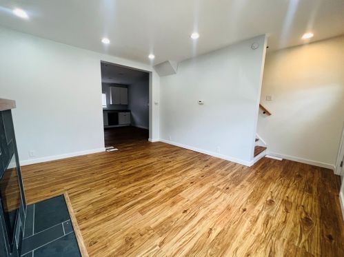 2818 Mary St, Pittsburgh PA  15203-2320 exterior