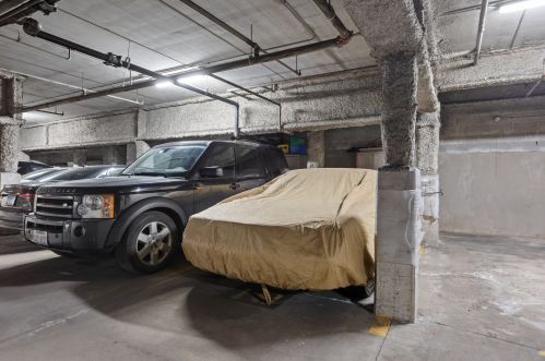 3550 Montrose Ave, Chicago IL 60618-1191 exterior