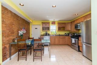 635 Orleans Pl, Washington DC  20002-3401 exterior