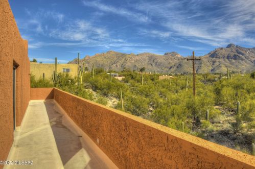 835 Placita Del Mirador, Tucson AZ 85718-1973 exterior