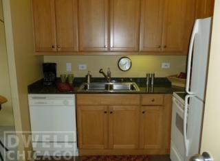 200 Wacker Dr, Chicago IL  60601-5801 exterior