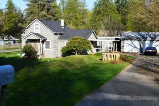 204 Broad St, Bremerton, WA 98312-3120