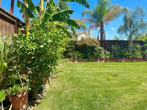 3851 Bluff St, Perris CA 92571-7595 exterior