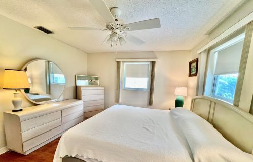 1305 18 St, Boynton Beach FL 33426-5826 exterior