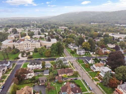 406 Moore St, Hackettstown NJ 07840-2142 exterior