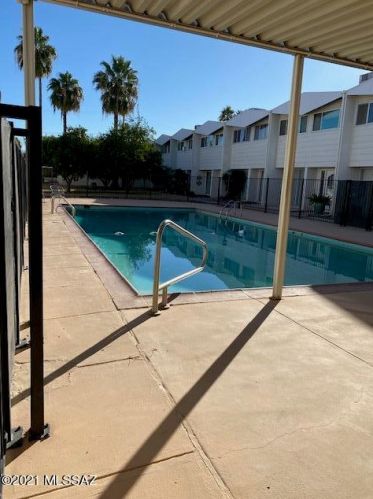 1715 Jones Blvd, Tucson AZ 85713-2386 exterior