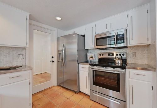 9002 Collingwood Dr, Austin TX 78748-5209 exterior