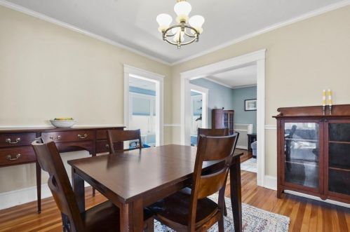 2 Wood Ave, Worcester MA 01606-2545 exterior