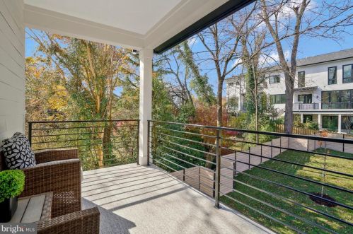 1520 Brookhaven Dr, Mc Lean VA  22101-4127 exterior