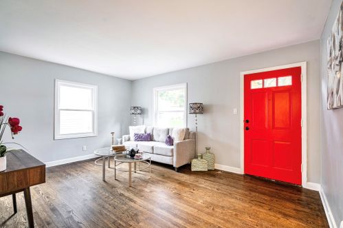 128 71st St, Milwaukee, WI 53213-3742