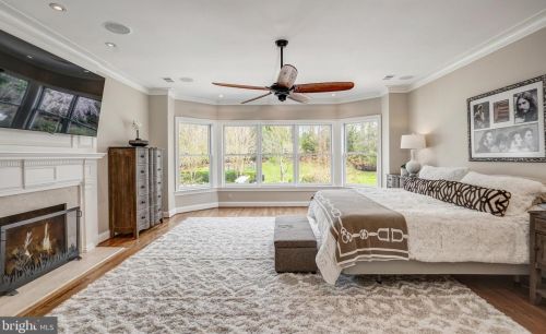 8503 Country Club Dr, Bethesda MD 20817-4579 exterior