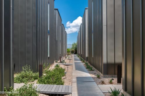 3611 3rd St, Tucson, AZ 85716-4609