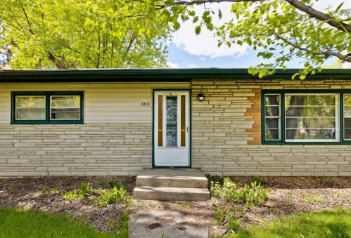 3515 Thompson Rd, Bull Valley, IL 60097-8208