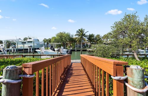 2500 Harbour Cv Dr, Fort Pierce FL 34949-1561 exterior