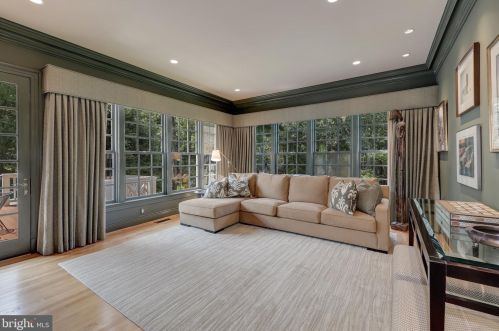 11720 Centurion Way, Rockville MD 20854-6420 exterior