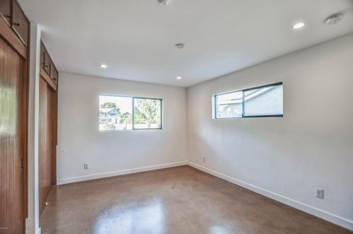 1201 Edgemont Ave, Phoenix AZ 85035-1809 exterior