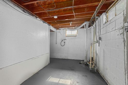 1022 Den Hertog St, Wyoming MI 49509-2822 exterior