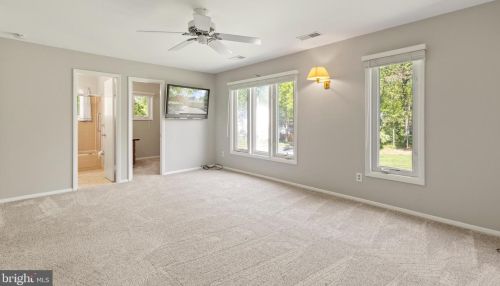 1921 Dundee Rd, Rockville MD exterior