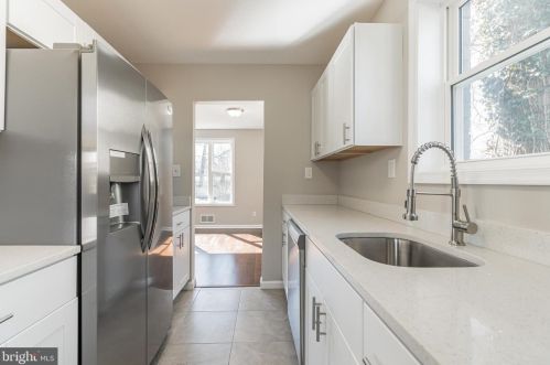 11611 Mapleview Dr, Silver Spring MD 20902-2327 exterior