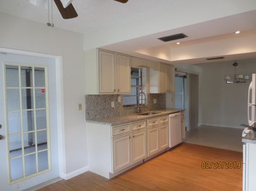 9112 4th St, Boca Raton, FL 33433-4608