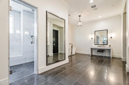 5431 Exeter Blvd, Phoenix AZ 85018-3227 exterior