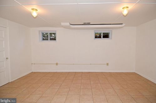 5746 15th St, Arlington VA  22205-2857 exterior